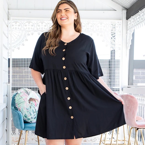 Pretty Babydoll Dress with Pockets and Big Accent Buttons - Picture 3 of 11